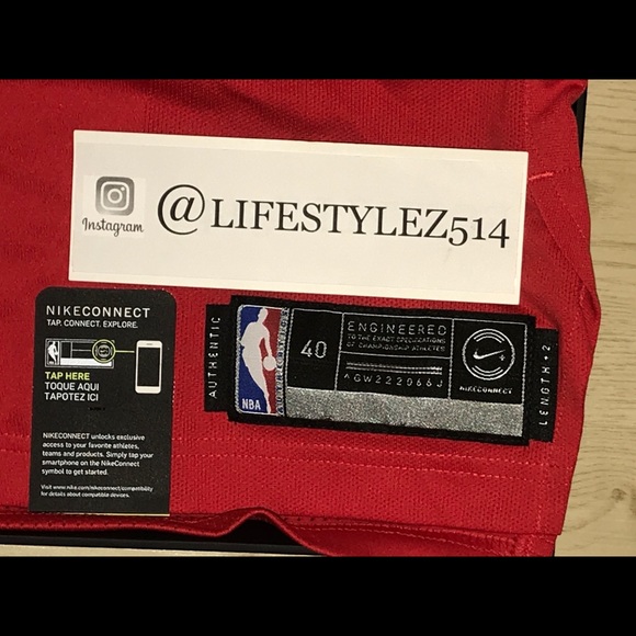 Michael Jordan Jersey - Picture 5 of 10